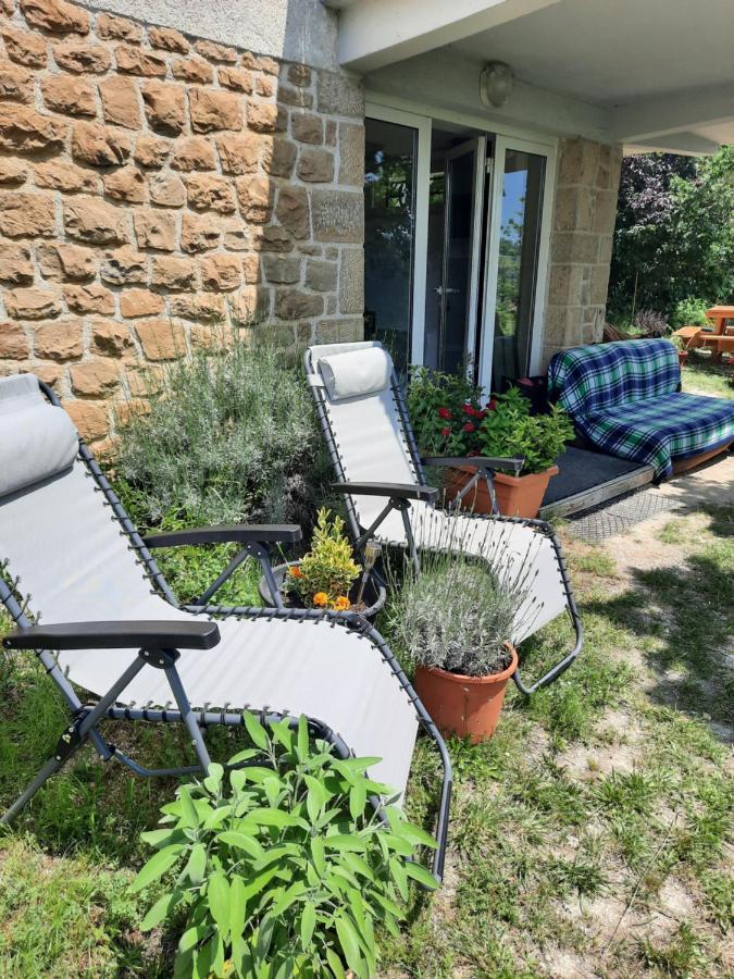Les Coteaux De Planeze, Maison Et Jardin Dans Le Lot! Chambres Chez L'Habitant! Belmont-Bretenoux Exterior photo